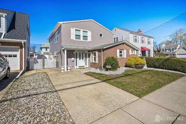 106 Chingarora Avenue, Keyport, NJ 07735