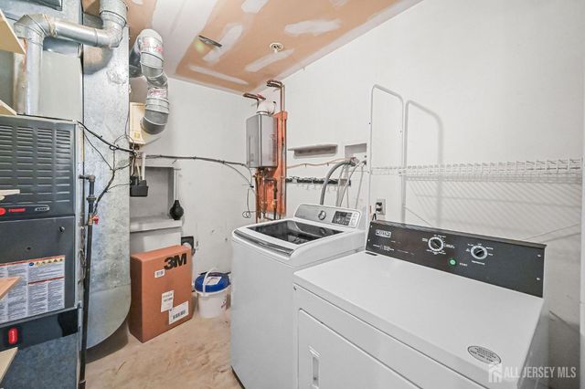 106 Chingarora Avenue, Keyport, NJ 07735