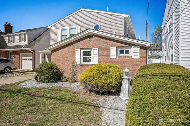 106 Chingarora Avenue, Keyport, NJ 07735