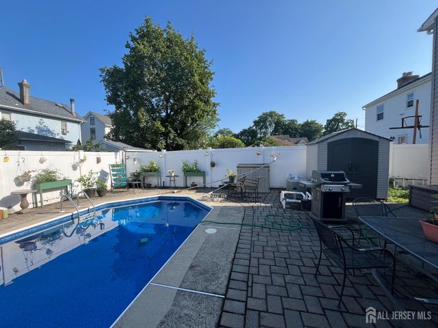 106 Chingarora Avenue, Keyport, NJ 07735