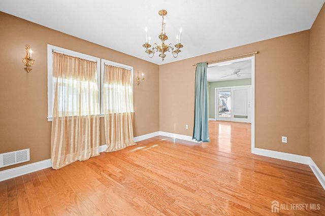 106 Chingarora Avenue, Keyport, NJ 07735