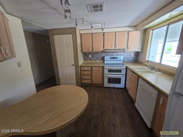 3714 N MONTANA Avenue, Florence, AZ 85132