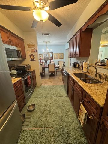 918 SE 16th St 918, Deerfield Beach, FL 33441