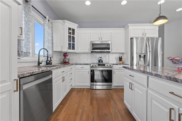 1114 Crimson Lane, Liberty, MO 64068
