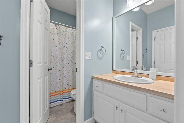 1114 Crimson Lane, Liberty, MO 64068