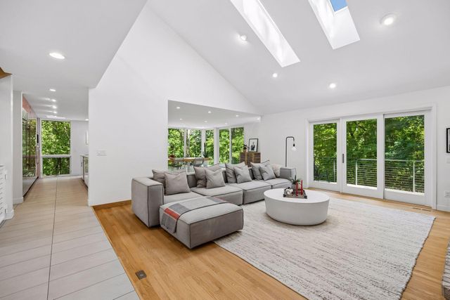 13001 Brenwood Trail, Minnetonka, MN 55343