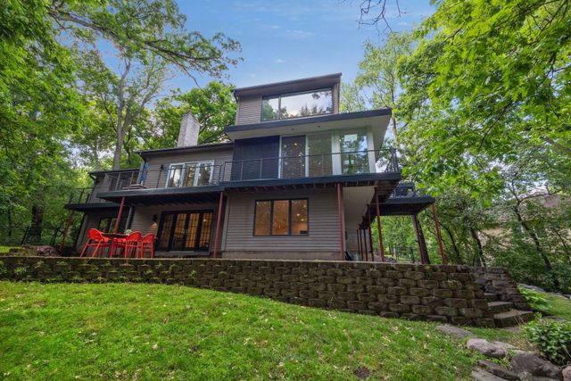13001 Brenwood Trail, Minnetonka, MN 55343