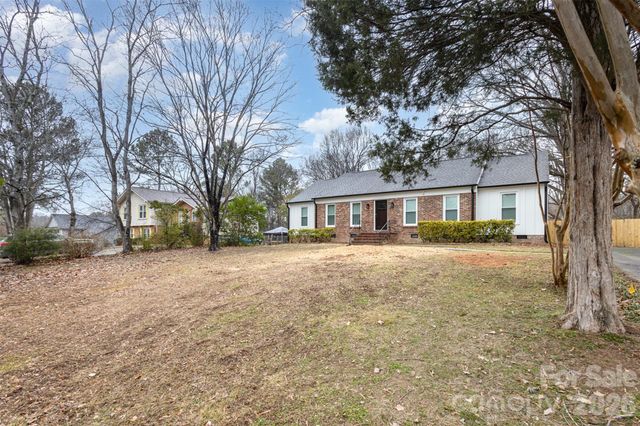 1627 Bonnie Lane, Charlotte, NC 28213