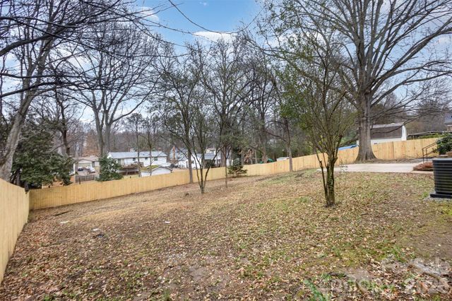 1627 Bonnie Lane, Charlotte, NC 28213