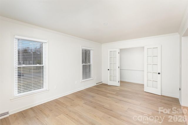 1627 Bonnie Lane, Charlotte, NC 28213