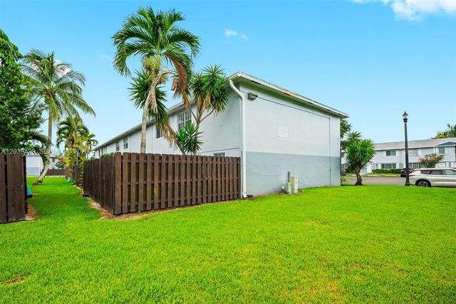 1774 SW 81st Lane 1, Davie, FL 33324