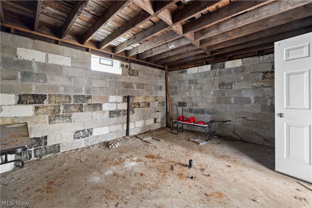 142 Parmely Avenue, Elyria, OH 44035