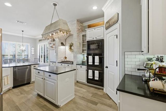 464 Monahans DR, Georgetown, TX 78628