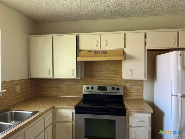 1207 Charisse Street A, Killeen, TX 76543