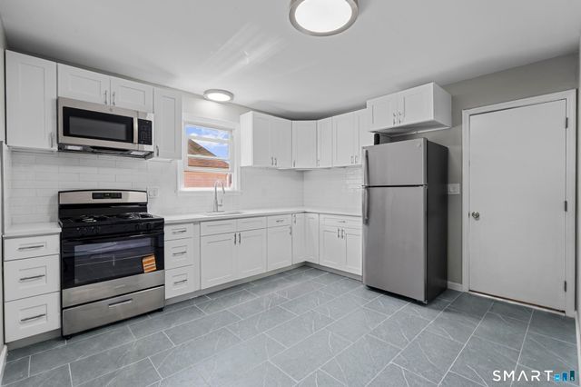 25 Elizabeth Street, Ansonia, CT 06401
