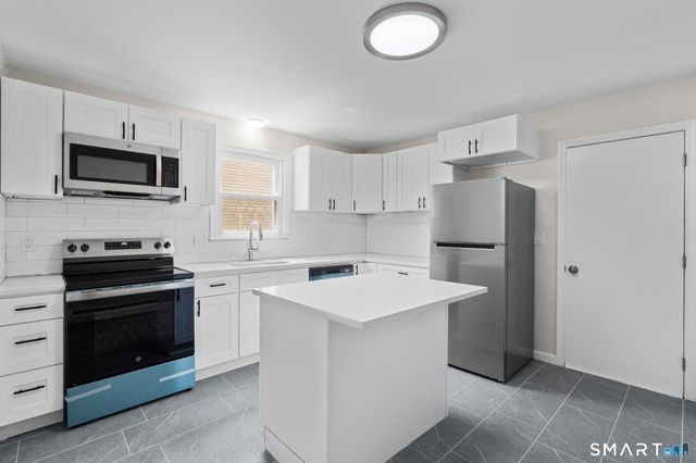 25 Elizabeth Street, Ansonia, CT 06401