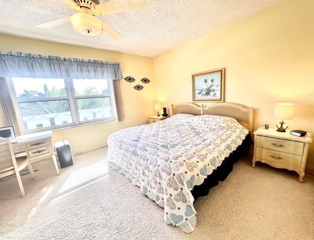 231 E Lantana Road 202, Lantana, FL 33462