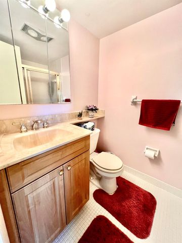 231 E Lantana Road 202, Lantana, FL 33462