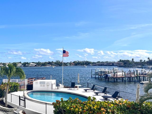 231 E Lantana Road 202, Lantana, FL 33462