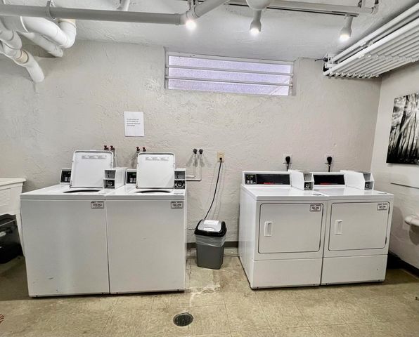 231 E Lantana Road 202, Lantana, FL 33462