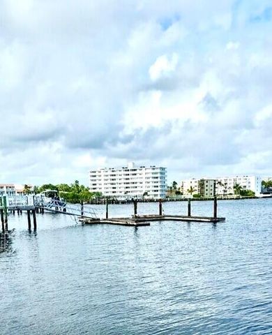 231 E Lantana Road 202, Lantana, FL 33462