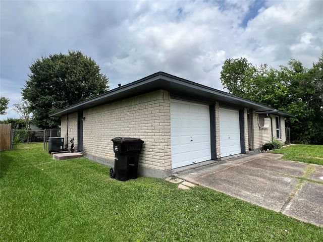 1902 Bunzel Street, Houston, TX 77088