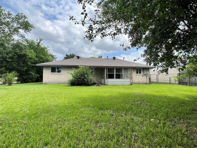 1902 Bunzel Street, Houston, TX 77088