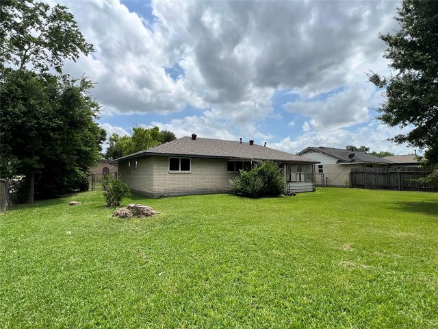 1902 Bunzel Street, Houston, TX 77088