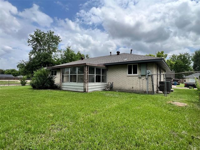 1902 Bunzel Street, Houston, TX 77088