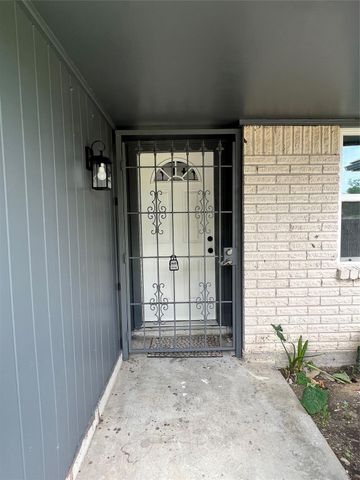 1902 Bunzel Street, Houston, TX 77088