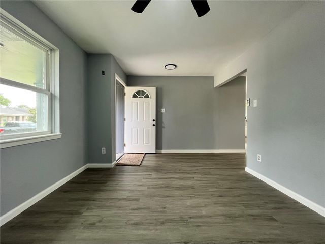1902 Bunzel Street, Houston, TX 77088