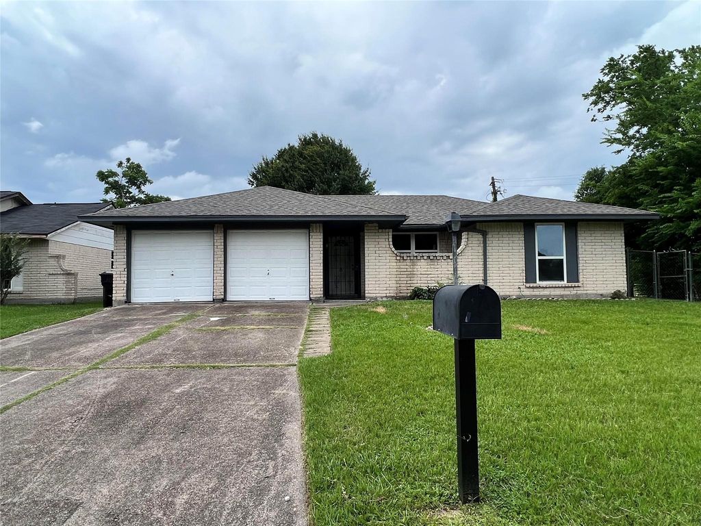 1902 Bunzel Street, Houston, TX 77088