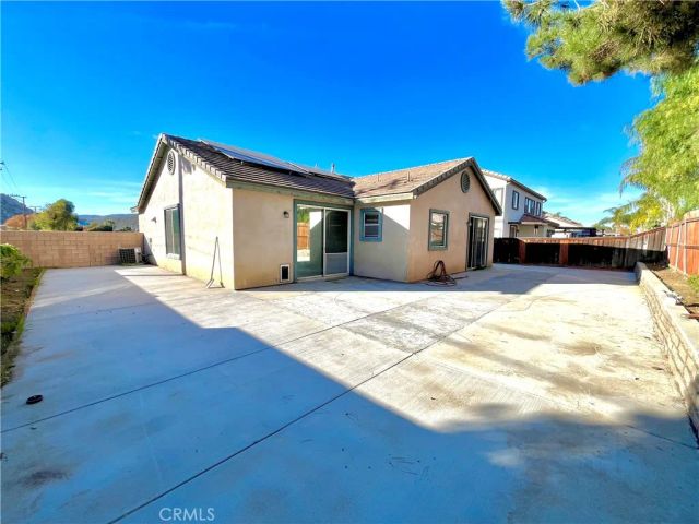 1110 Broadway Lane, Hemet, CA 92545