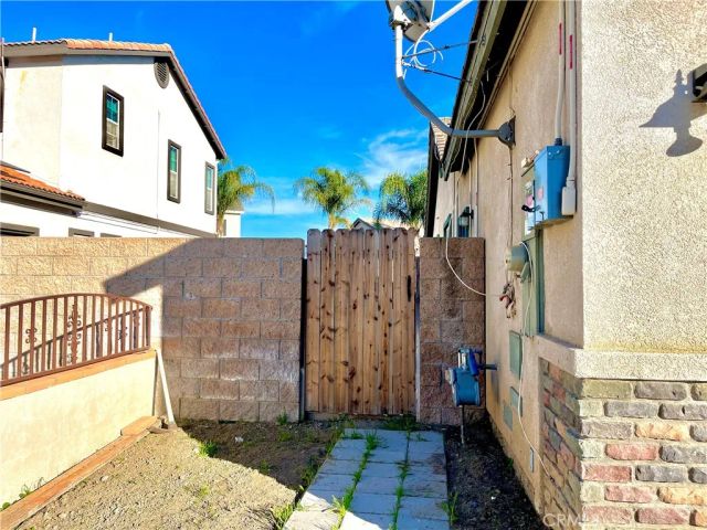 1110 Broadway Lane, Hemet, CA 92545