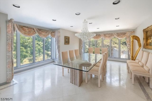 215 Eileen Dr, Cedar Grove Twp., NJ 07009