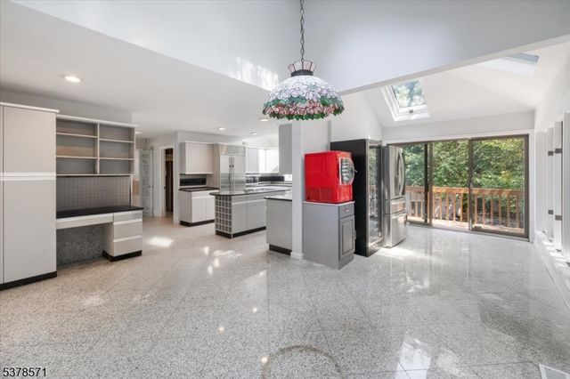 215 Eileen Dr, Cedar Grove Twp., NJ 07009
