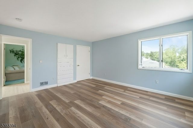 215 Eileen Dr, Cedar Grove Twp., NJ 07009