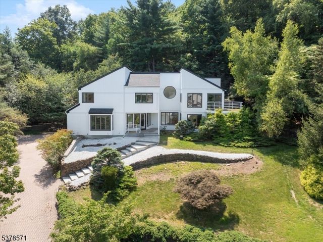215 Eileen Dr, Cedar Grove Twp., NJ 07009