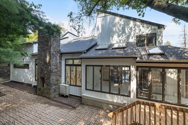 215 Eileen Dr, Cedar Grove Twp., NJ 07009