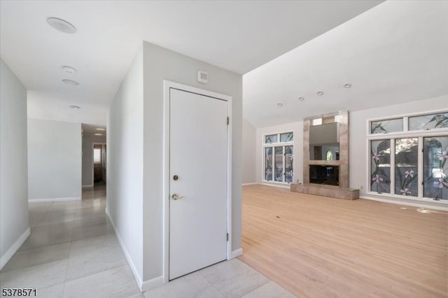 215 Eileen Dr, Cedar Grove Twp., NJ 07009