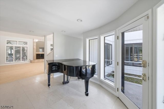 215 Eileen Dr, Cedar Grove Twp., NJ 07009
