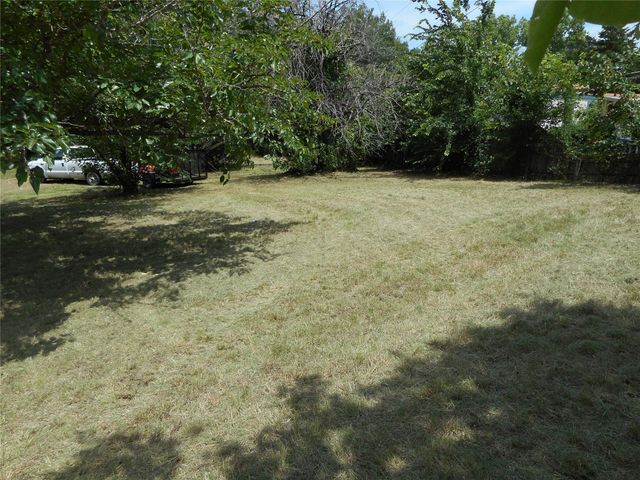 850 Mr Bob Drive, Midlothian, TX 76065