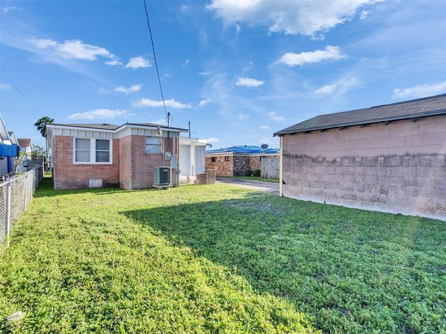 5108 Avenue L Street, Galveston, TX 77551