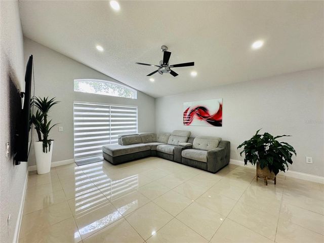 8885 PALISADES BEACH AVENUE, Orlando, FL 32829