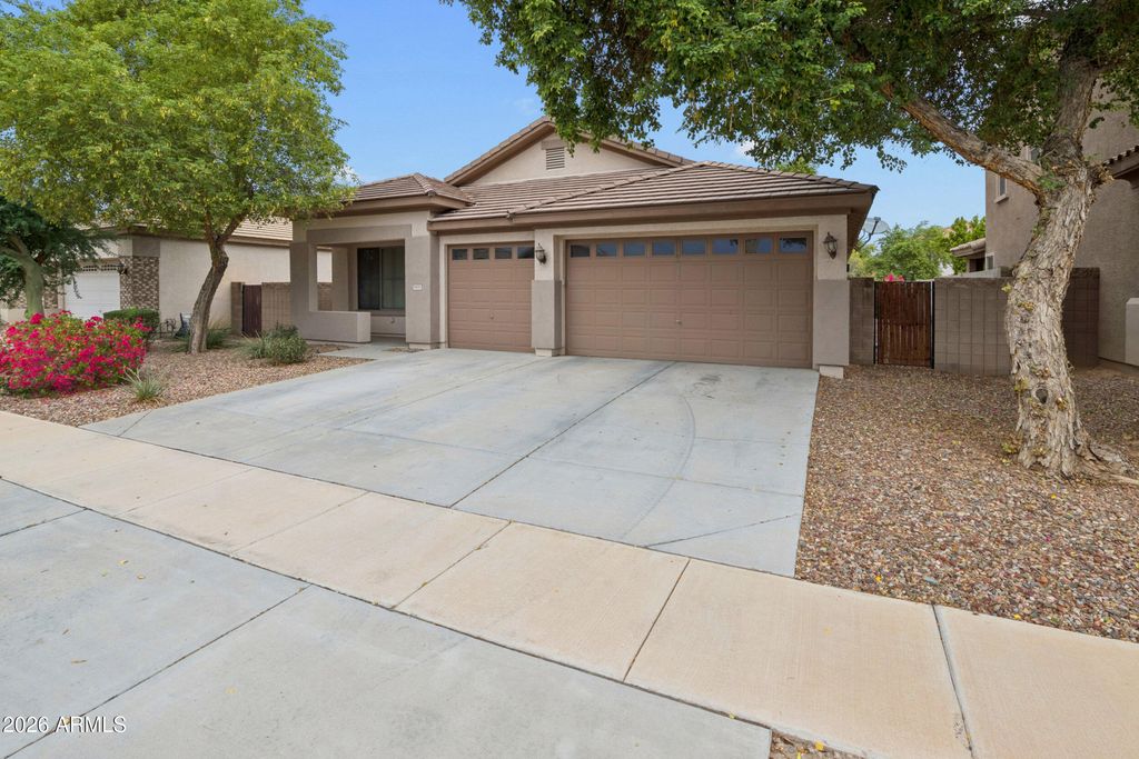 8858 W MYRTLE Avenue, Glendale, AZ 85305 — exterior