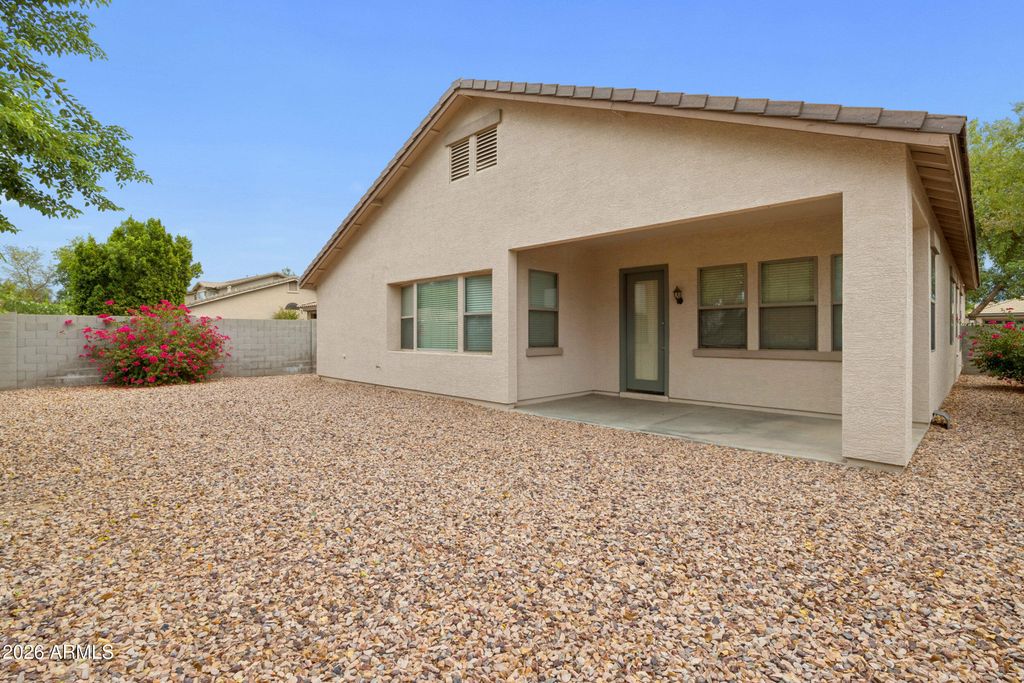 8858 W MYRTLE Avenue, Glendale, AZ 85305 — photo 5