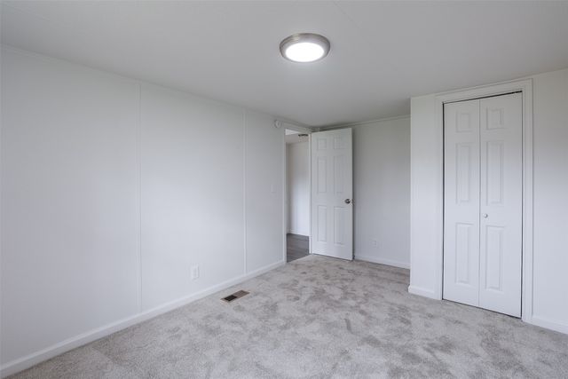 945 Walnut Street, Reno, TX 76020