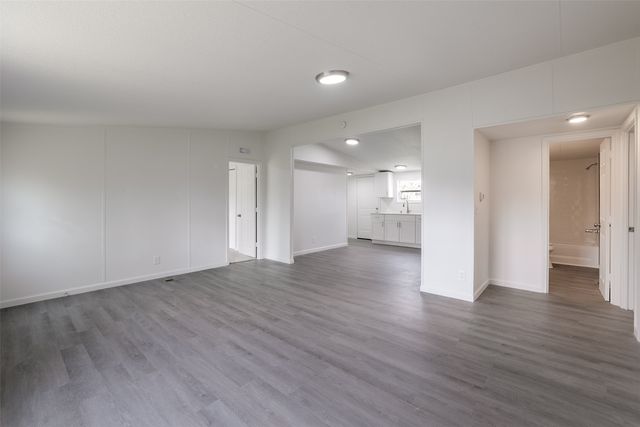 945 Walnut Street, Reno, TX 76020