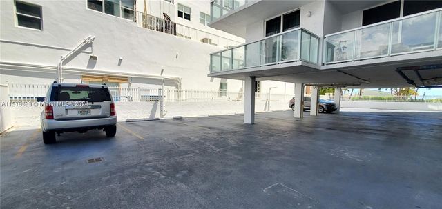 2457 Collins Ave 606, Miami Beach, FL 33140