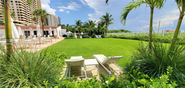 2457 Collins Ave 606, Miami Beach, FL 33140